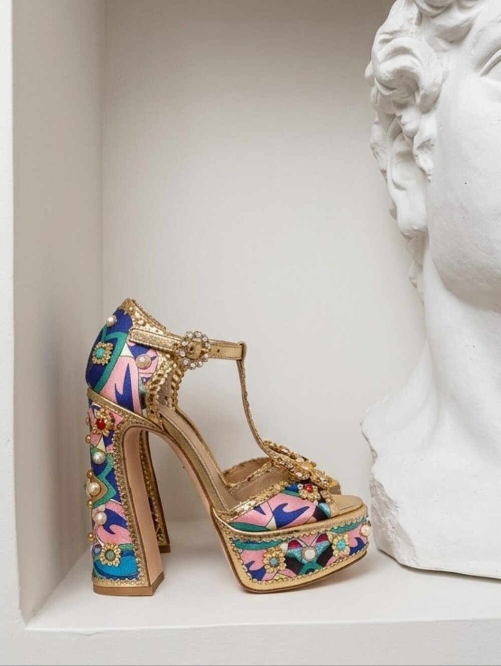 Chase and Chloe size 6.5 embellished platform sandal